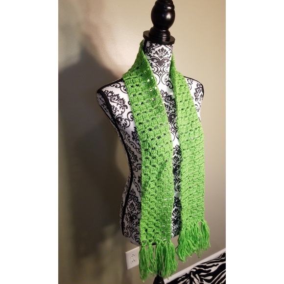 Crochet Scarf|Green - Picture 1 of 3